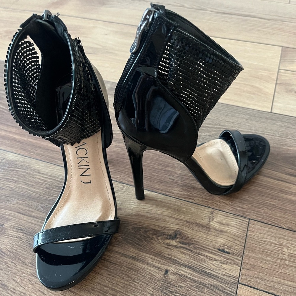 Sophisticated Black Stiletto Heels with Beaded Ankle Detailing US 6.5